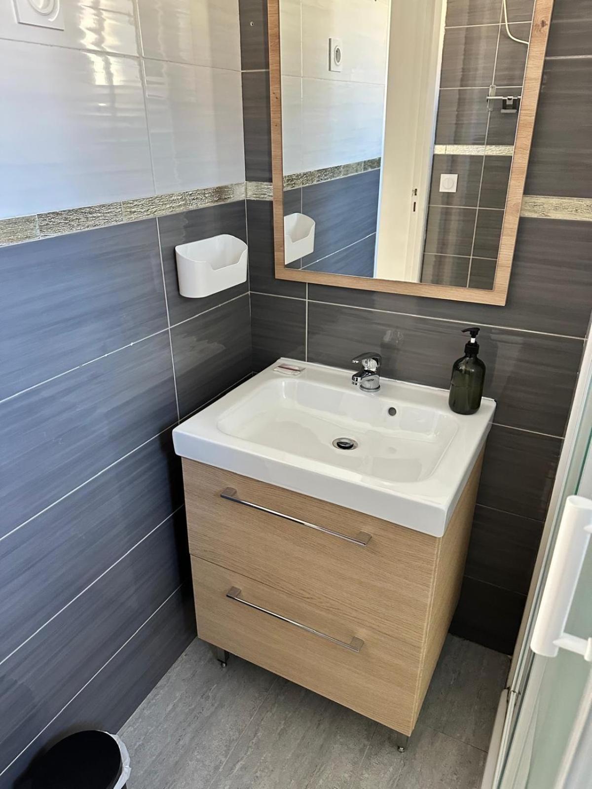 Appartement T2 Avec Terrasse Et Cour كافايو المظهر الخارجي الصورة
